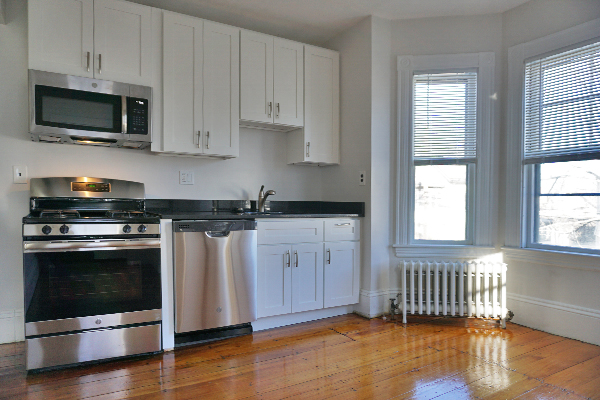 141 Brown St 2F