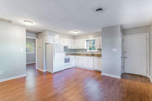 Kitchen 30 Allen 906 One Bed