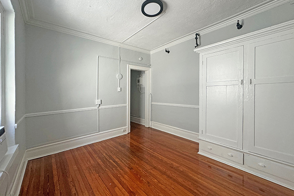 Bedroom 420 Market 69