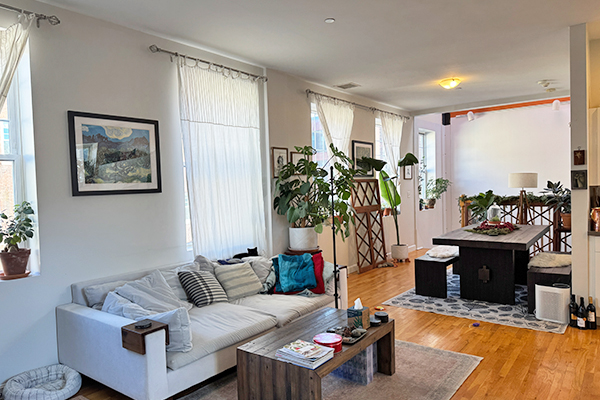 Living 10 Barton Square 1