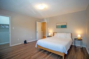 Bedroom 30 Allen 604