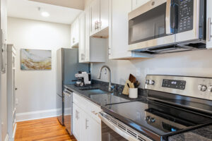 Kitchen 215 E Chestnut 404 Commodore