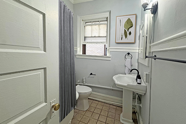 Bathroom 420 Market 57