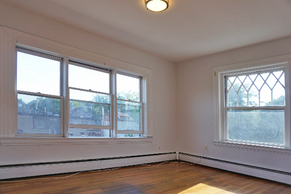 Bedroom 1800 Mass Ave 32