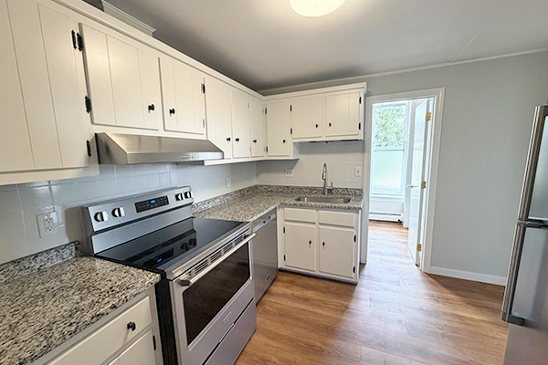 Kitchen 93 Elm 5