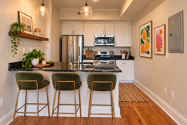 Kitchen 215 E Chestnut 205 Commodore